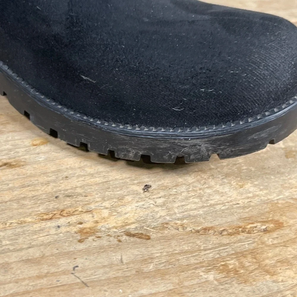Charleston Shoe Co. Black Suede Quilted Waterproof Tall Rain Boots‎ – Size 7